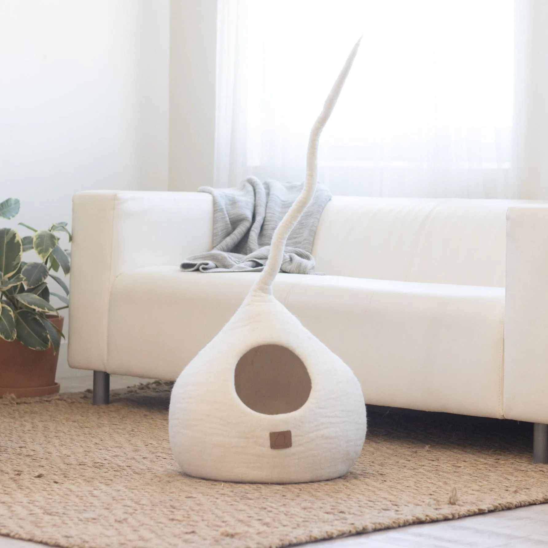 Deluxe Handcrafted Felt Cat Cave With Tail - Snow White